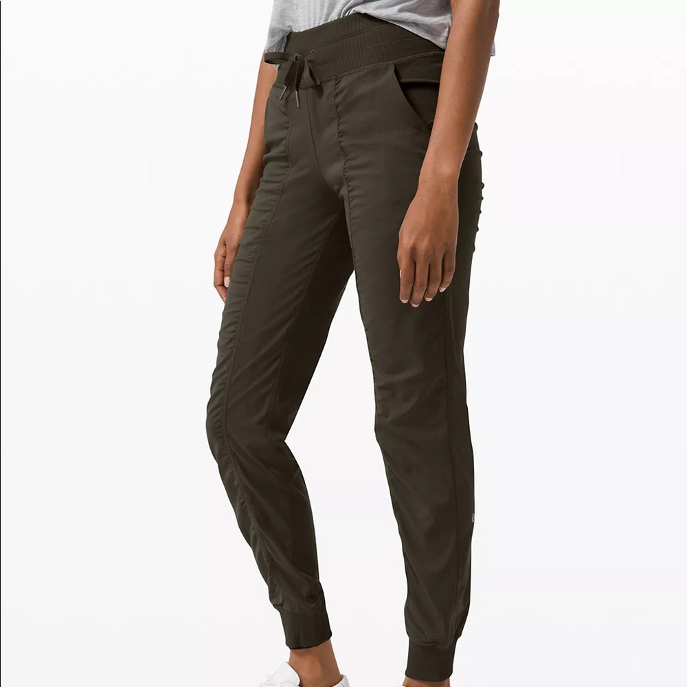 Lululemon dance studio jogger